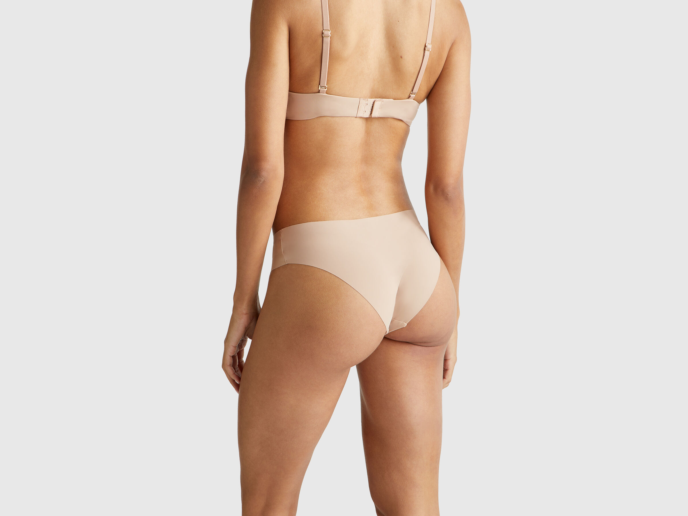 SLIP Women image number 2